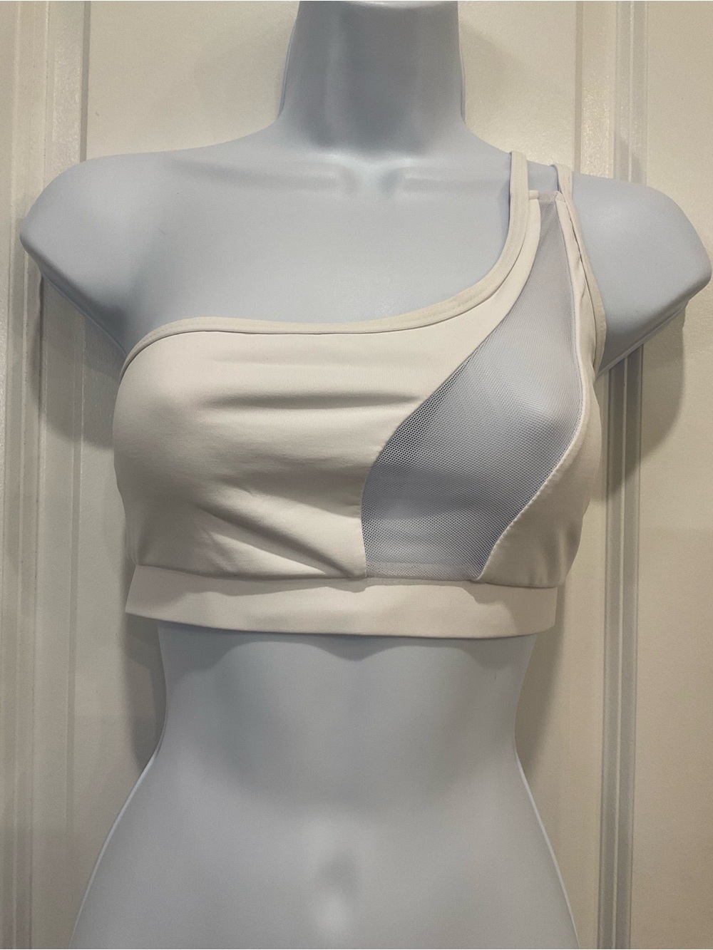 Verdusa White Contrast Mesh One-Shoulder Sports Bra (M)